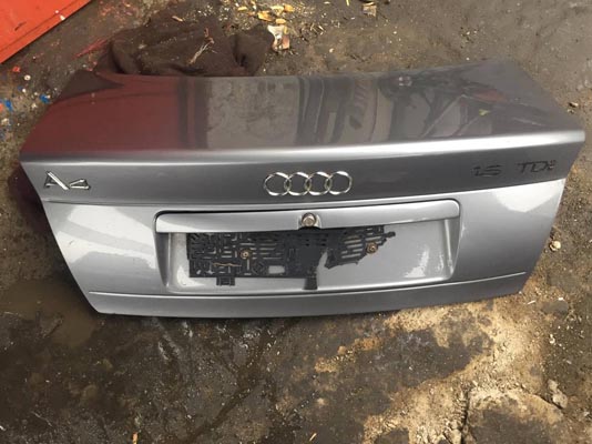 AUDİ A4 ARKA BAGAJ KAPAĞI (2)